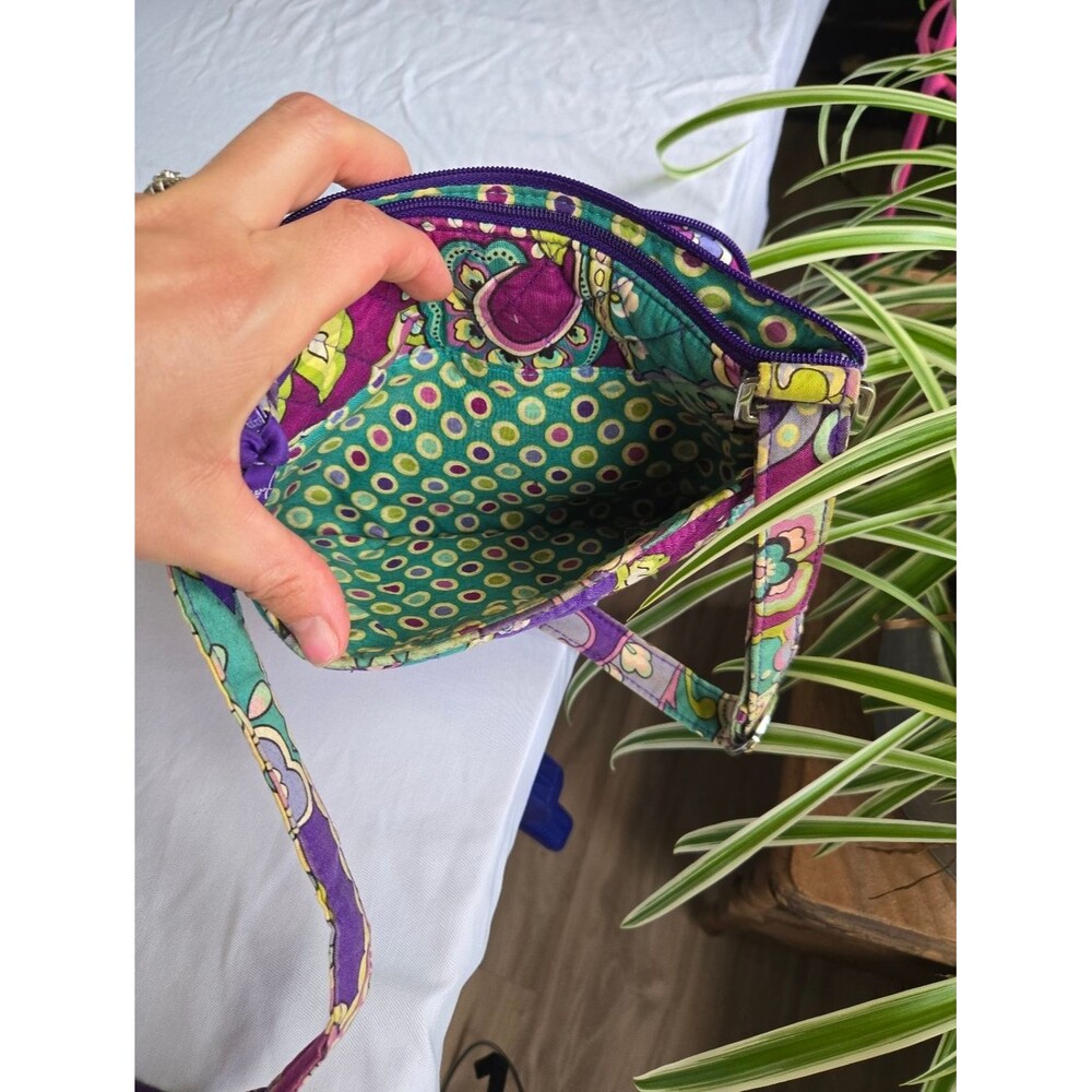 Vera Bradley Plum Crazy Little Hipster Crossbody Bag – Built-in Wallet💜🪻💟 - Picture 4 of 7